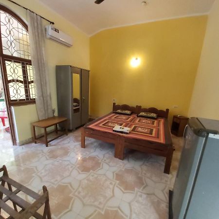 Joaquina'S Guest House Calangute Exterior photo